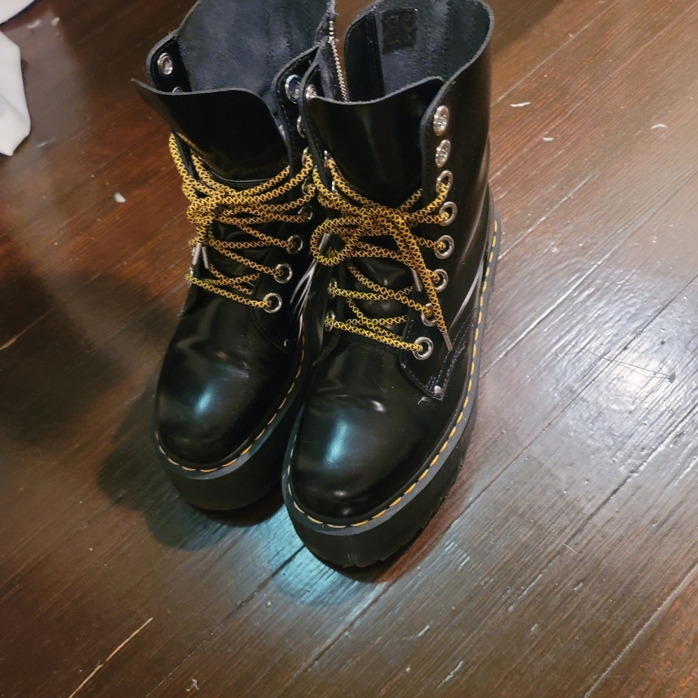 Dr Martens Jadon platform size 10 black leather boots